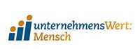 (Logo des Programms unternehmensWert: Mensch)